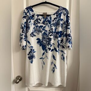 Chico’s Cascading Petals Elbow Sleeve Tunic Size 4 Boat Neck Pullover Top Blue